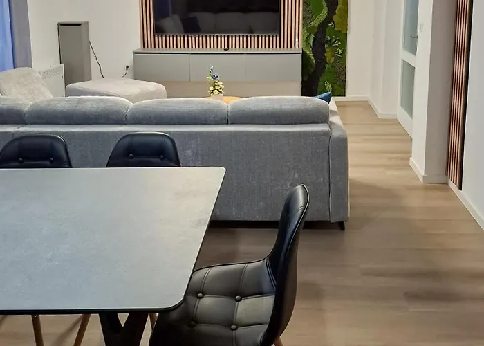 Marta 3 Apartament *